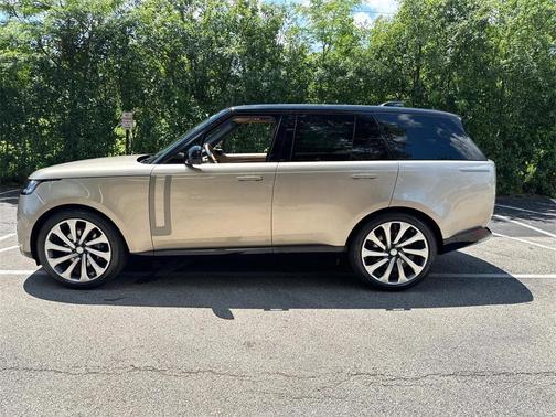2025 Land Rover Range Rover P530 SE