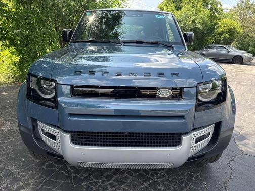 2025 Land Rover Defender P300 S