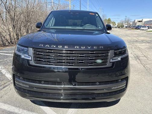 Santorini Black 2026 Land Rover Range Rover P530 SE 7 Seat