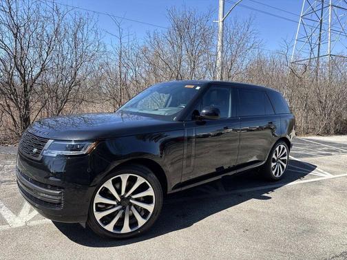 Santorini Black 2026 Land Rover Range Rover P530 SE 7 Seat
