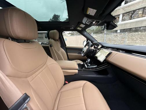 2025 Land Rover Range Rover Sport P360 SE