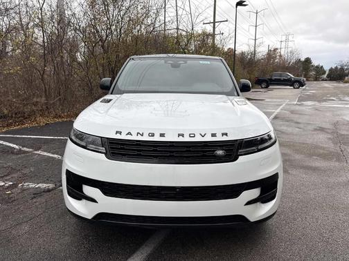 2025 Land Rover Range Rover Sport P360 SE