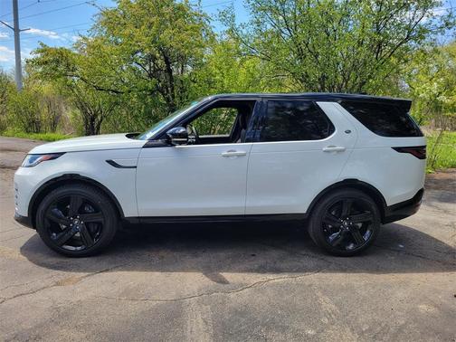 2025 Land Rover Discovery P360 Dynamic SE