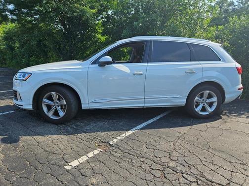 2020 Audi Q7 45 Premium Plus