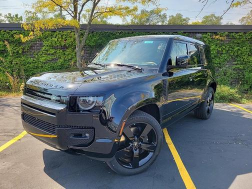 2025 Land Rover Defender P500 X-Dynamic SE