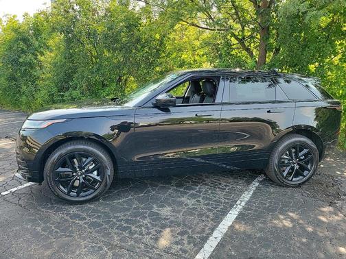 2025 Land Rover Range Rover Velar P250 Dynamic SE