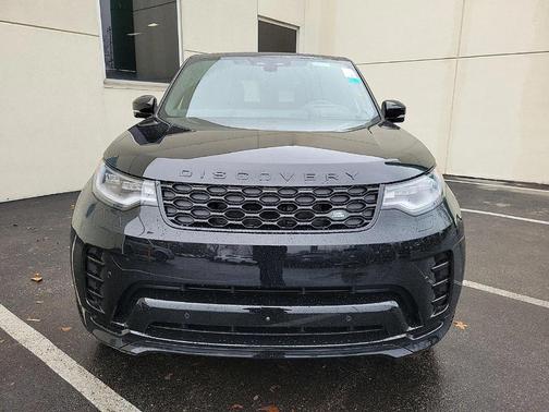 2024 Land Rover Discovery P300 Dynamic SE
