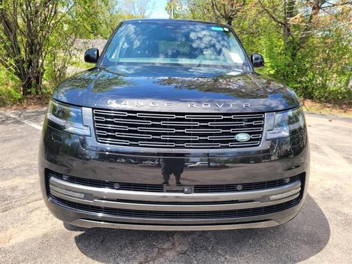 2025 Land Rover Range Rover P400 SE 7 Seat