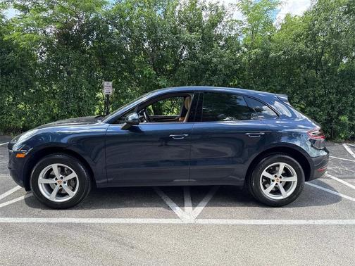 2018 Porsche Macan Base