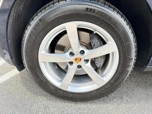 2018 Porsche Macan Base
