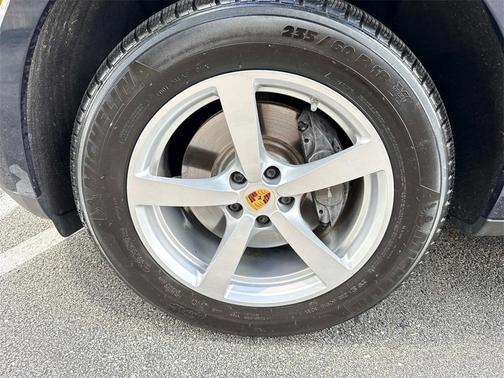 2018 Porsche Macan Base