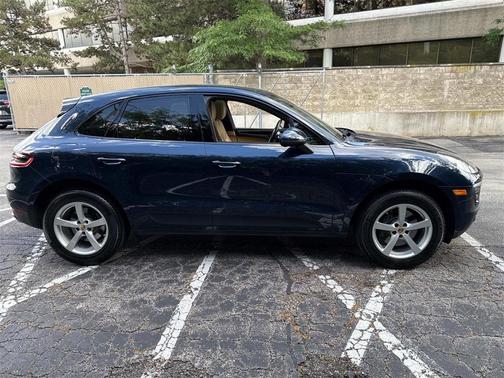 2018 Porsche Macan Base