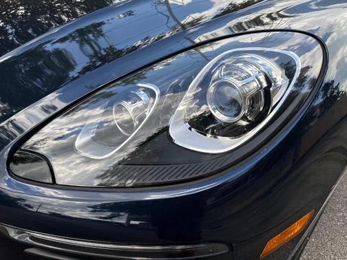 2018 Porsche Macan Base