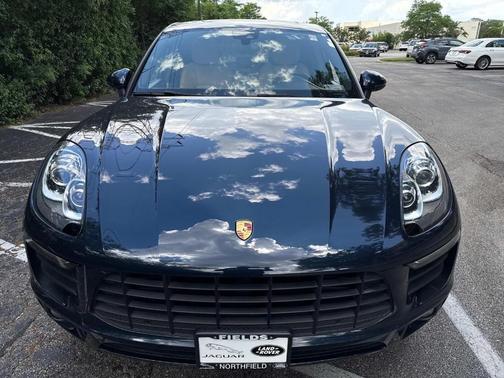 2018 Porsche Macan Base