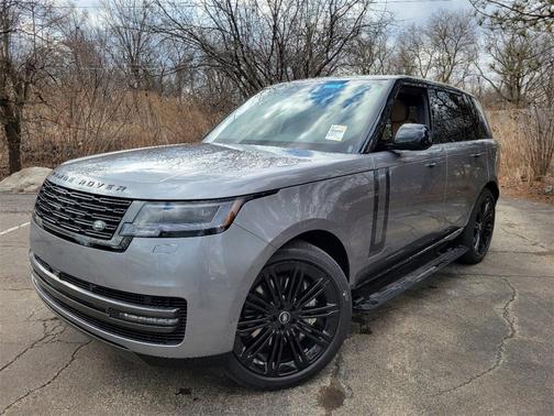 2025 Land Rover Range Rover P530 SE