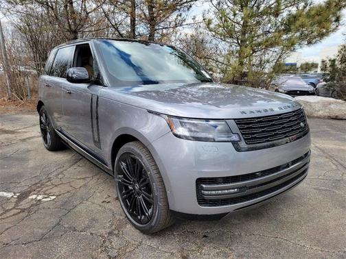 2025 Land Rover Range Rover P530 SE
