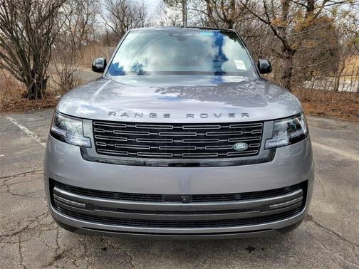 2025 Land Rover Range Rover P530 SE