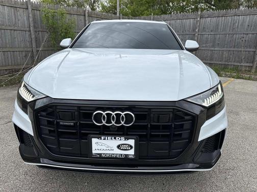 Glacier White Metallic 2021 Audi Q8 55 Prestige