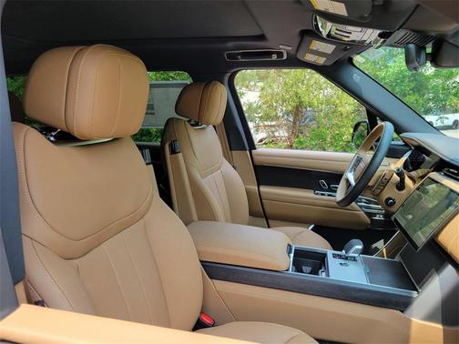 2025 Land Rover Range Rover P400 SE