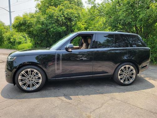 2025 Land Rover Range Rover P400 SE