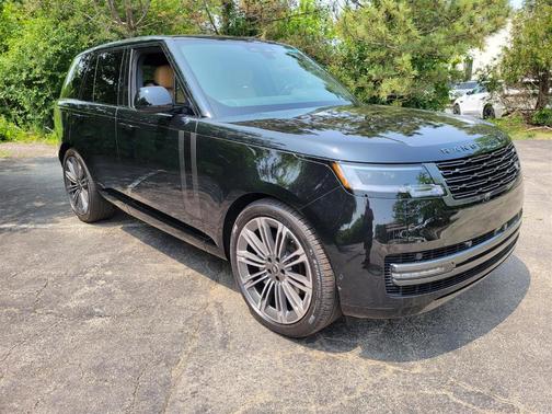 2025 Land Rover Range Rover P400 SE