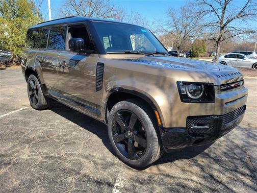 2025 Land Rover Defender P400 X-Dynamic SE