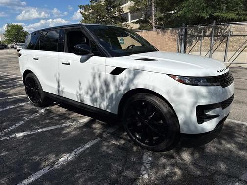 2025 Land Rover Range Rover Sport P360 SE