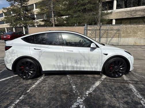 2023 Tesla Model Y Performance