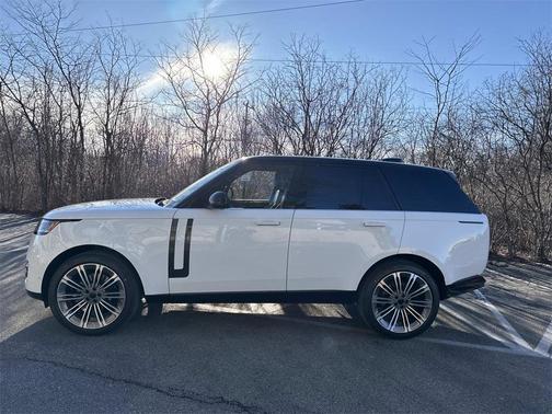 2026 Land Rover Range Rover P400 SE