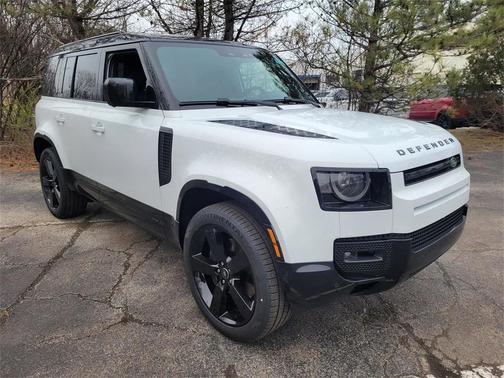 2025 Land Rover Defender P400 X-Dynamic SE