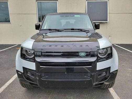 2024 Land Rover Defender P400 X