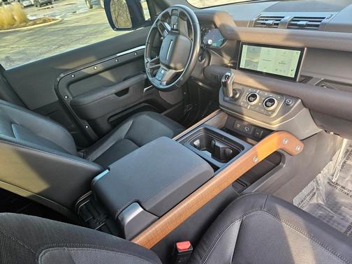 2023 Land Rover Defender 90 X-Dynamic SE