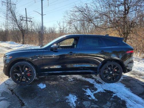 2025 Jaguar F-PACE P400 R-Dynamic S