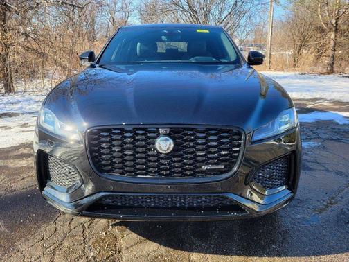 Santorini Black 2025 Jaguar F-PACE P400 R-Dynamic S