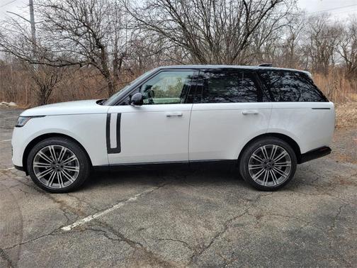 2025 Land Rover Range Rover P400 SE