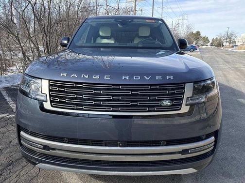 2026 Land Rover Range Rover P530 SE