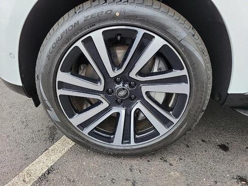 2023 Land Rover Range Rover P530 SE