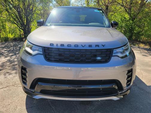 2025 Land Rover Discovery P300 Dynamic SE