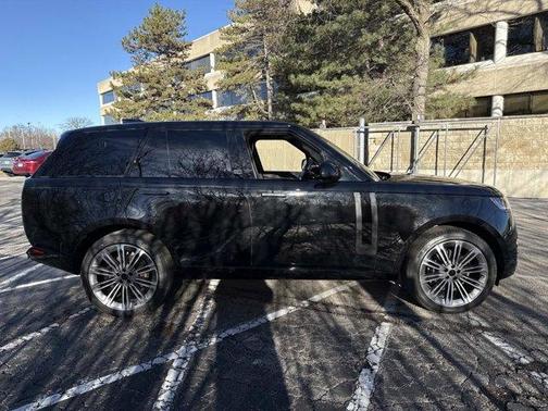 2026 Land Rover Range Rover SE