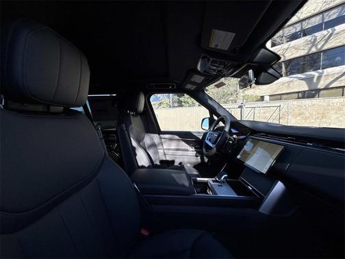 2026 Land Rover Range Rover P400 SE