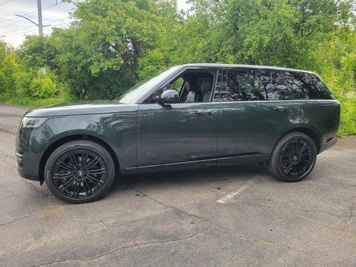 2025 Land Rover Range Rover P530 SE 7 Seat