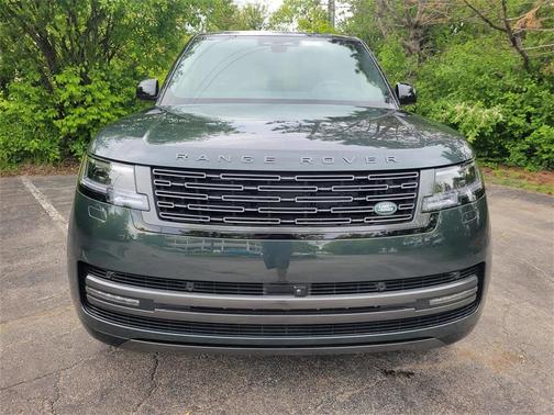 2025 Land Rover Range Rover P530 SE 7 Seat