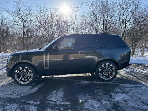 Carpathian Grey 2026 Land Rover Range Rover P400 SE