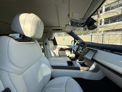 2026 Land Rover Range Rover P400 SE