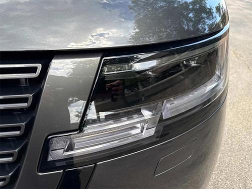 2025 Land Rover Range Rover P400 SE 7 Seat