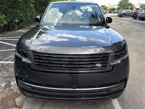 2025 Land Rover Range Rover P400 SE 7 Seat