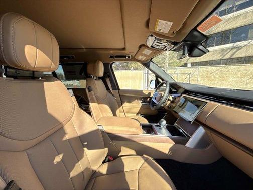 2026 Land Rover Range Rover P400 SE 7 Seat
