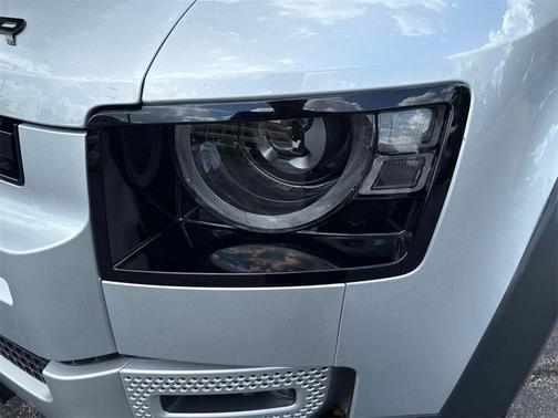 2020 Land Rover Defender 110 First Edition