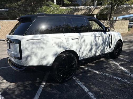 2025 Land Rover Range Rover P400 SE