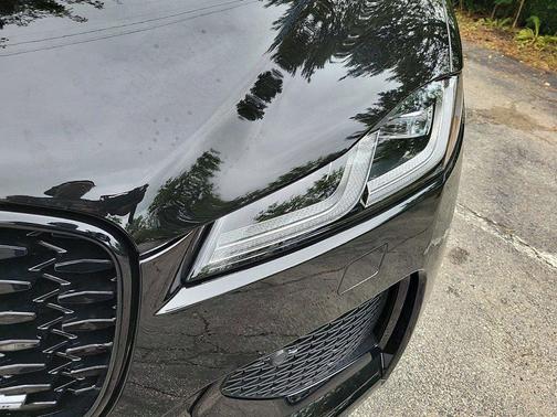 Santorini Black 2025 Jaguar F-PACE P400 R-Dynamic S